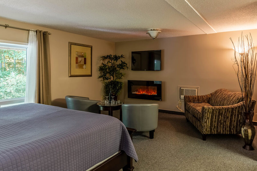 Rooms & Reservations - Pine Dale Motor Inn